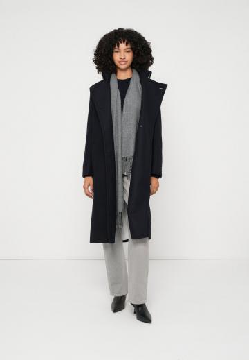 Шерстяное пальто