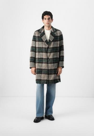 Шерстяное пальто