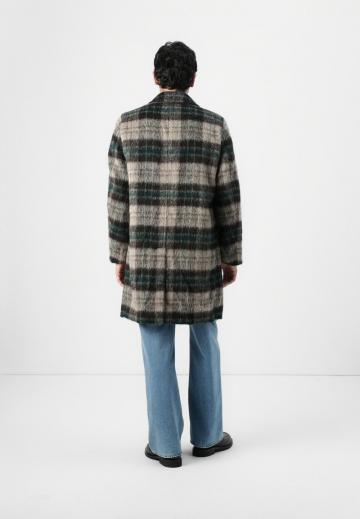 Шерстяное пальто