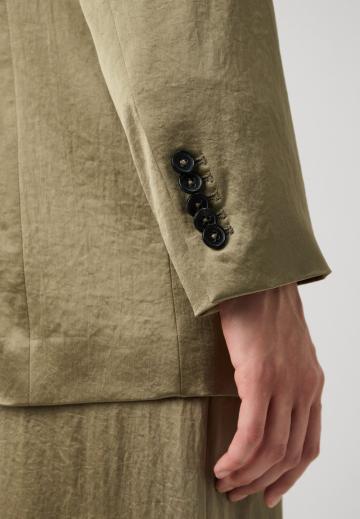 Блейзер с накладными карманами