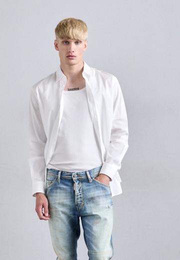 Узкие джинсы