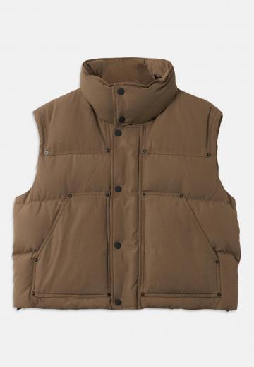 Пуховой жилет