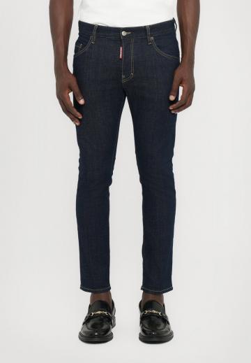 Узкие джинсы