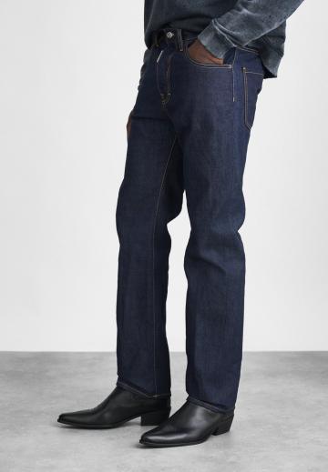 Прямые джинсы