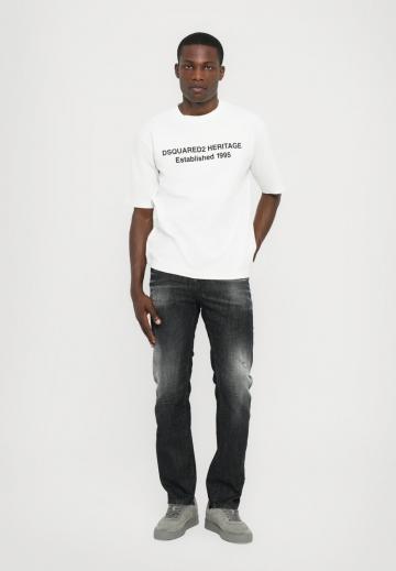 Узкие джинсы