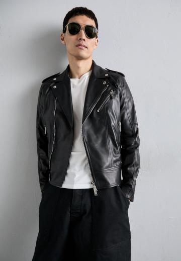 Кожаная куртка