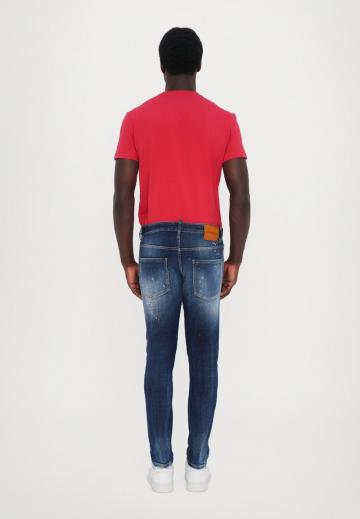 Узкие джинсы