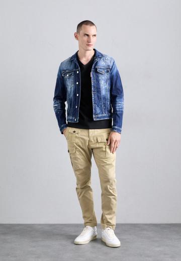 Брюки с накладными карманами