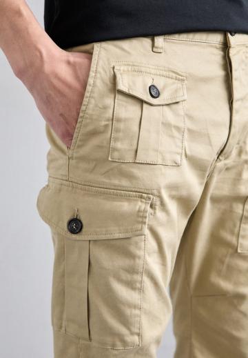 Брюки с накладными карманами