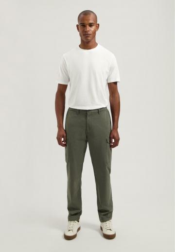 Брюки с накладными карманами