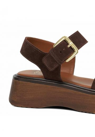 Босоножки на платформе