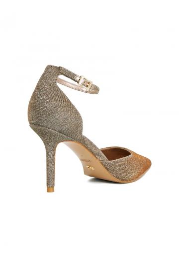 Туфли с ремешком