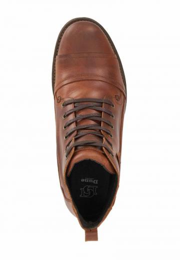 Ботинки на шнуровке