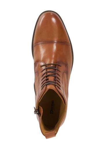 Ботинки на шнуровке