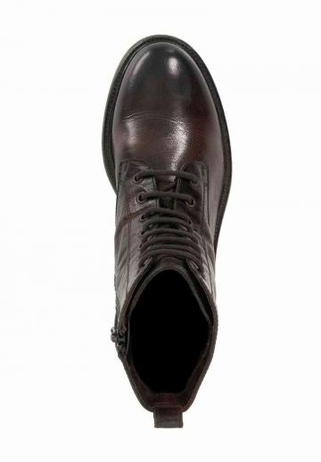 Ботинки на шнуровке