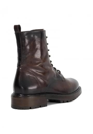 Ботинки на шнуровке