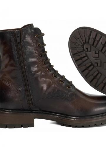 Ботинки на шнуровке