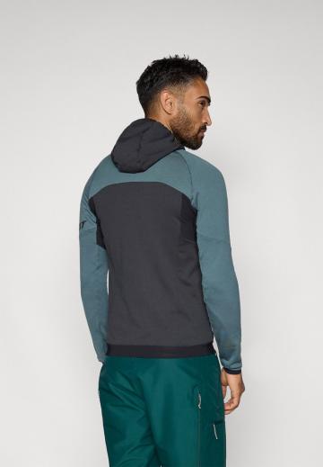 Спортивная кофта