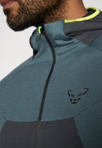 Спортивная кофта