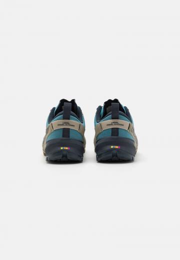 Беговые кроссовки