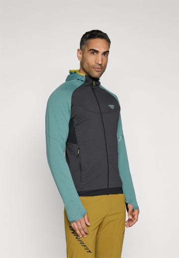 Спортивная куртка