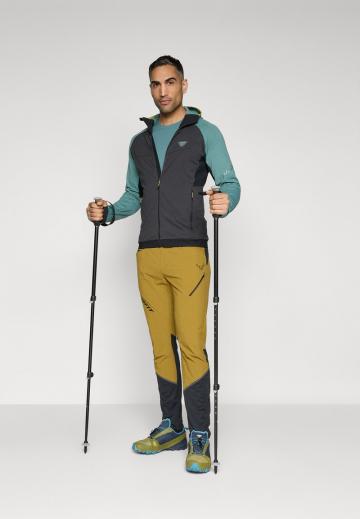 Спортивная куртка