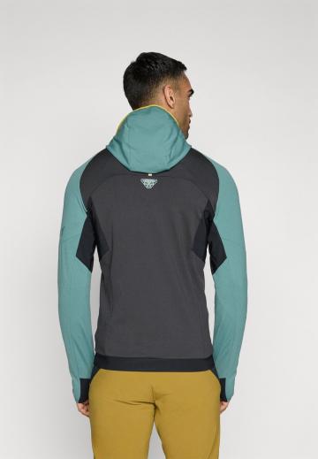 Спортивная куртка