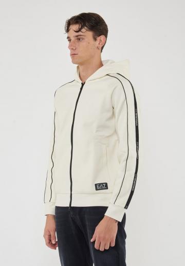 Спортивная кофта