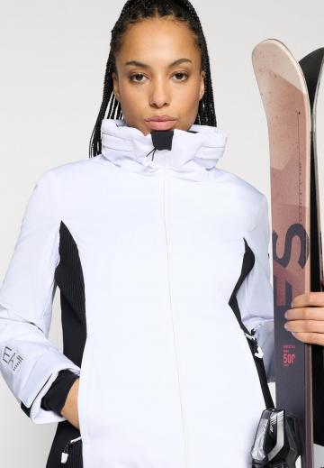 Спортивная куртка