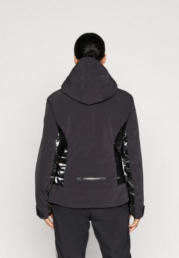 Спортивная куртка