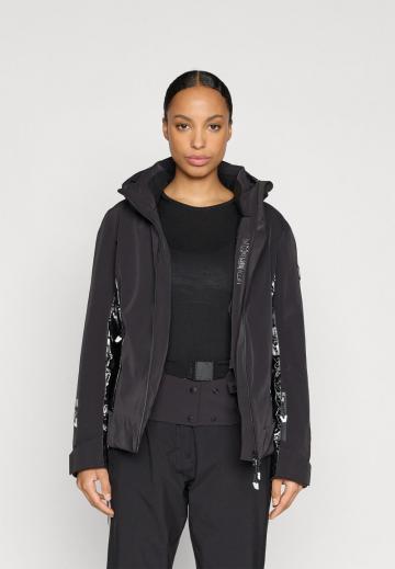 Спортивная куртка