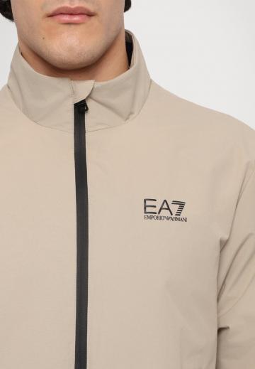 Куртка бомбер