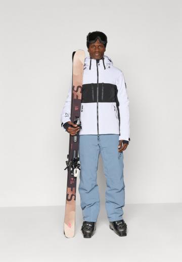 Сноубордическая куртка
