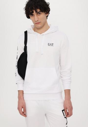 Спортивная кофта