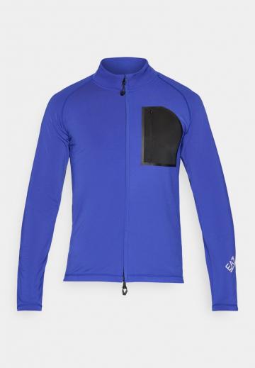 Спортивная куртка