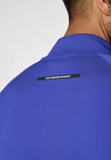 Спортивная куртка