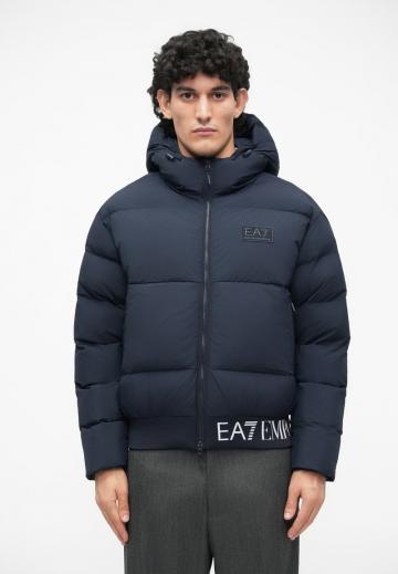 Зимняя куртка