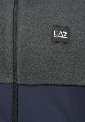 Флисовая куртка