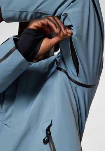 Сноубордическая куртка