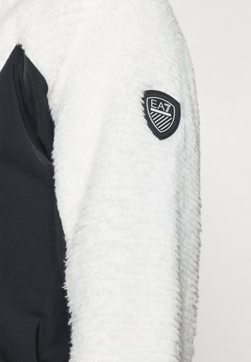 Флисовая куртка