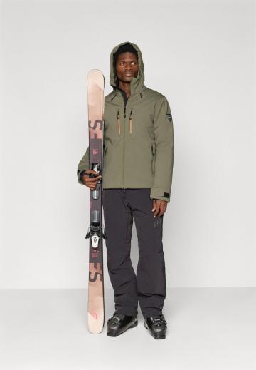 Сноубордическая куртка
