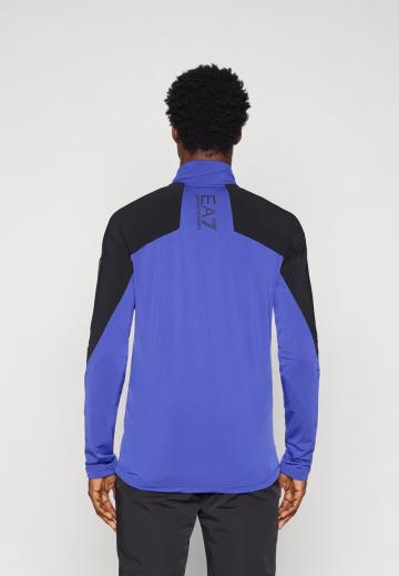 Спортивная куртка