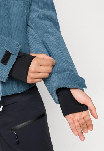 Спортивная куртка