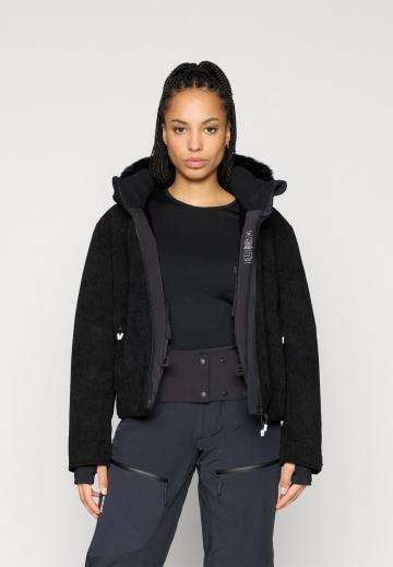 Спортивная куртка