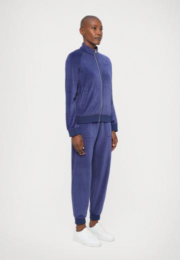 Спортивная толстовка