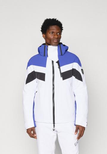 Сноубордическая куртка