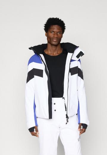 Сноубордическая куртка