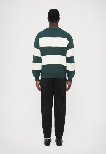 Спортивная толстовка