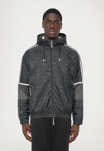 Куртка-дождевик