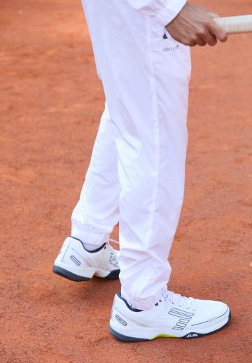 Теннисные кроссовки